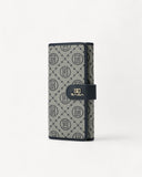 محفظة طويلة بنقشة مونوغرام لون كحلي - 1