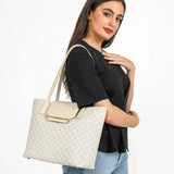 شنطة توت مونوغرام شعار ساغا لون بيج - 6