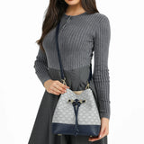 شنطة باكيت مونوغرام مع محفظة لون كحلي - 6