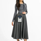 شنطة كروس بدي صغيرة بحزام ذهبي لون كحلي - 7