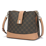 شنطة كتف صغيرة من جلد البي في سي والمايكروفايبر الطبيعي والفاخر لون بني