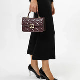 شنطة كتف قفل مغناطيسي بحزام لون عنابي - 7