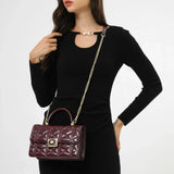 شنطة كتف قفل مغناطيسي بحزام لون عنابي - 6