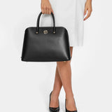 شنطة كتف جلد ناعم بحزام وسحاب علوي لون اسود - 8