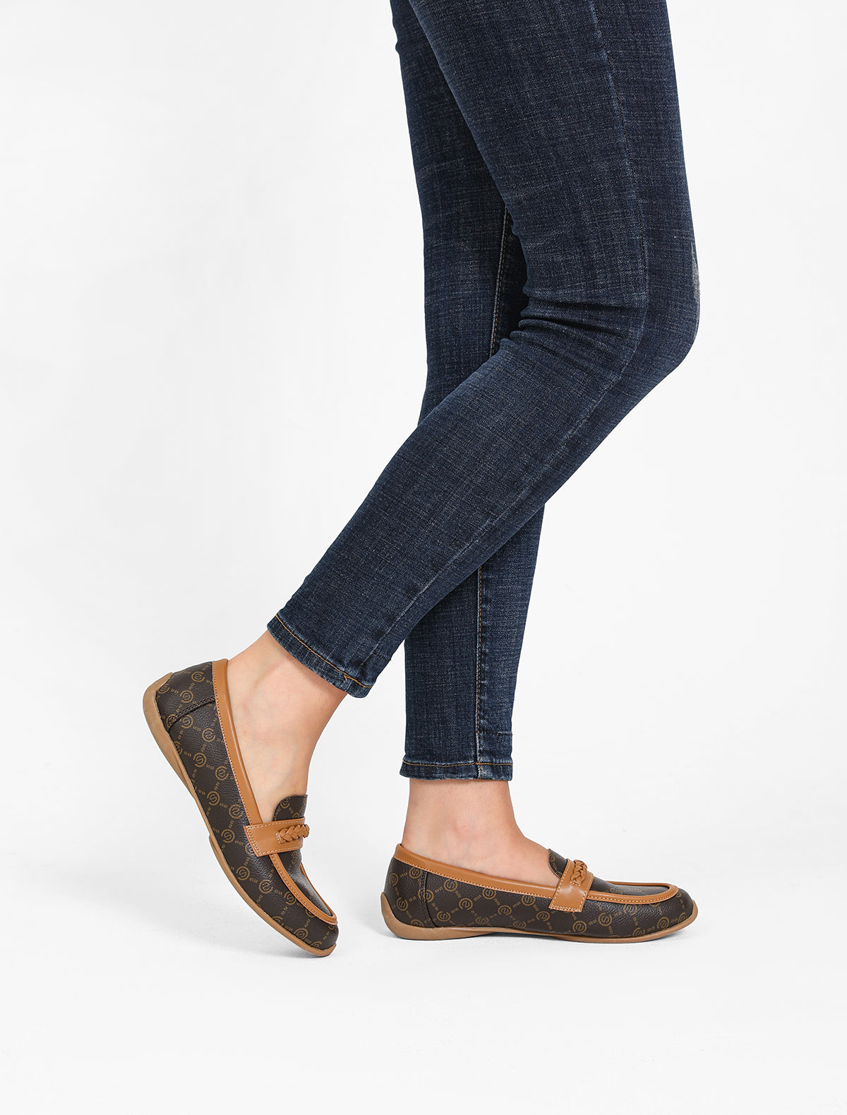 حذاء فلات سهل الإرتداء لون بني - 10