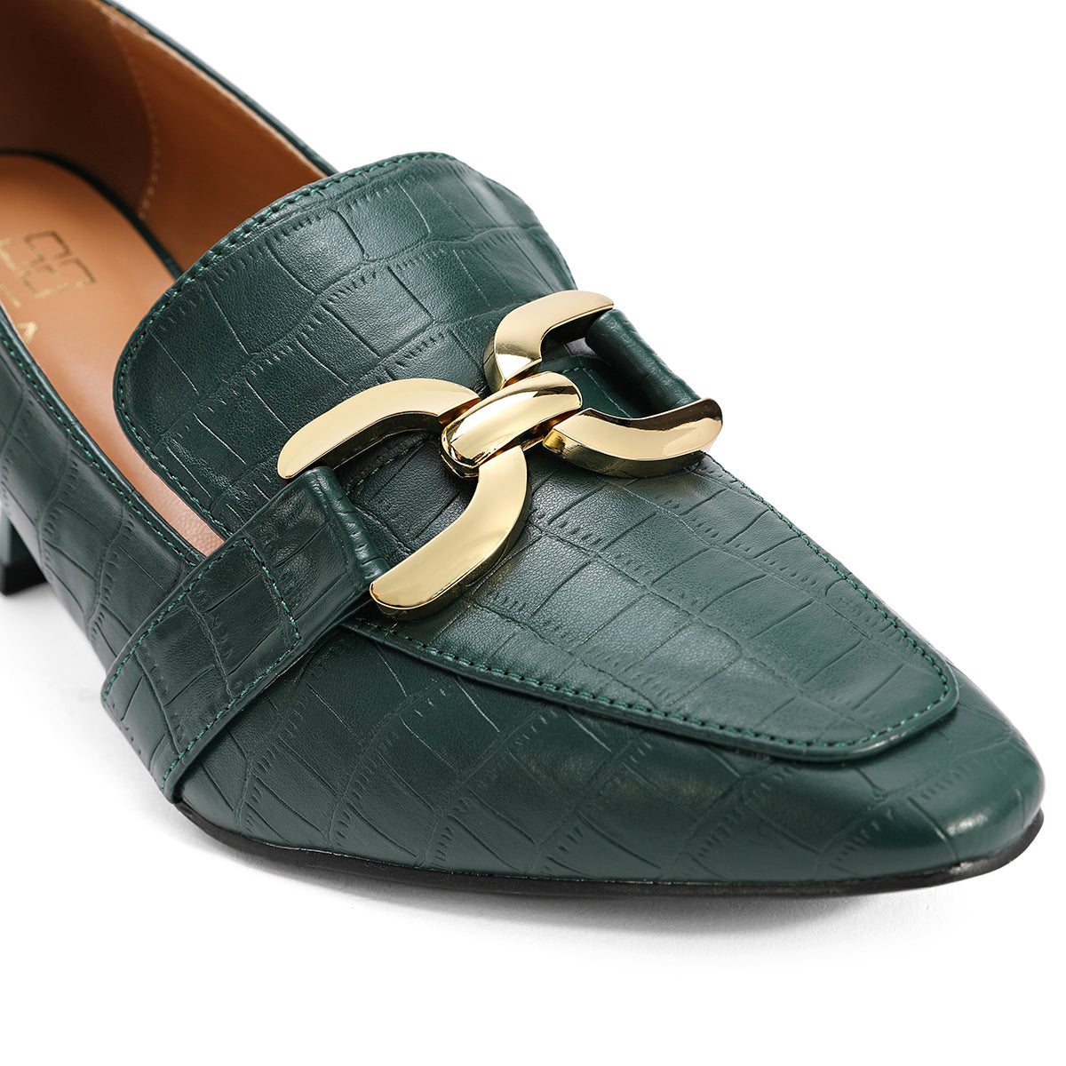 Elegant women's shoes with a medium high heel, green