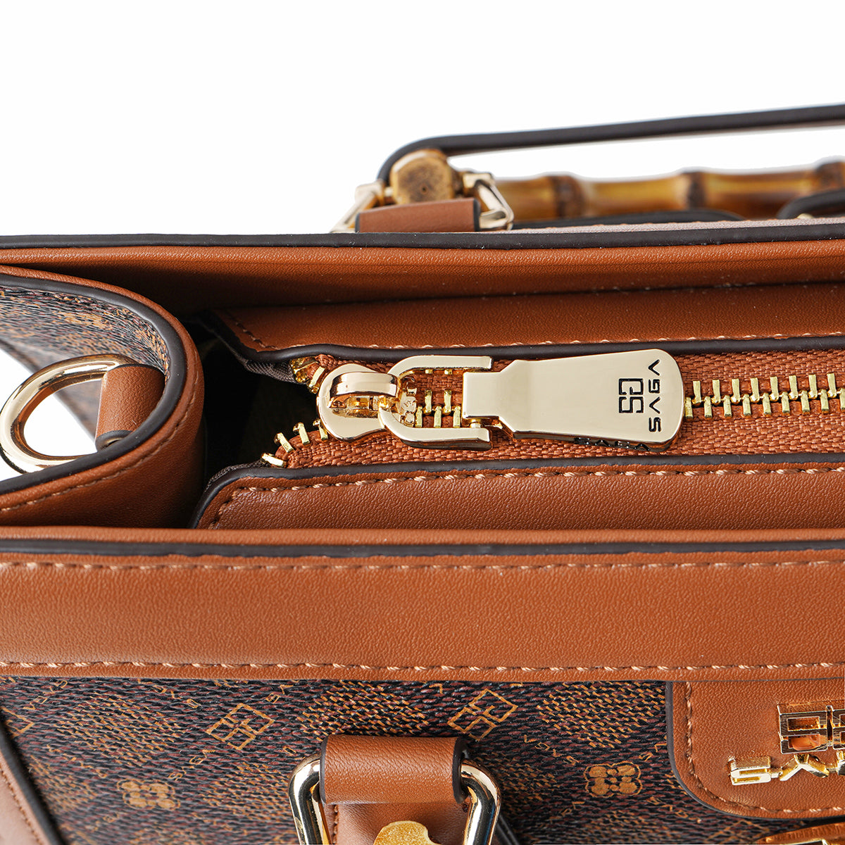 حقيبة مميزة بيد من الخيزران باللونين البيج أو الكافيه عرض 25.3سم