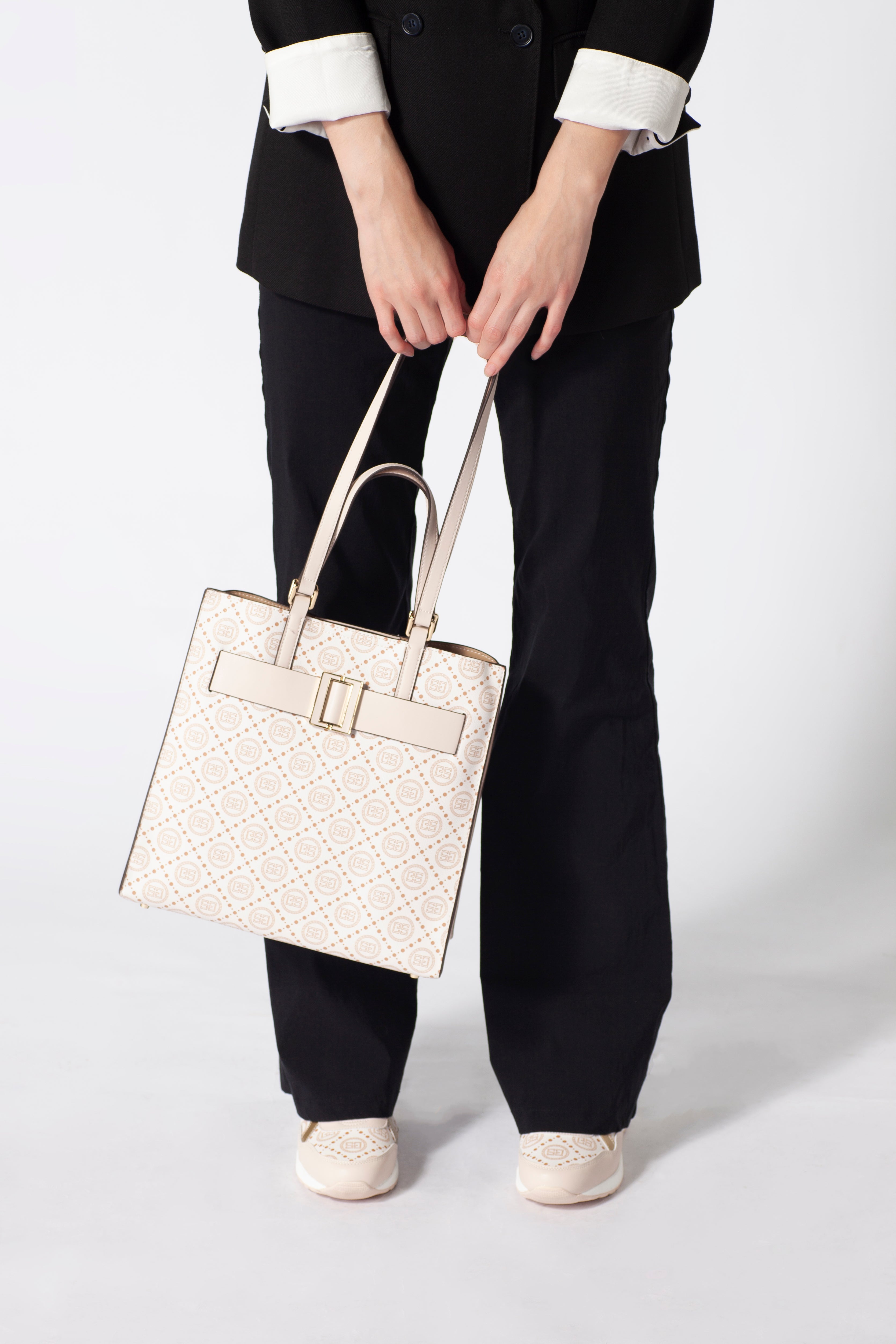 A luxurious and spacious tote bag - luxurious leather, 30 cm wide