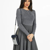 شنطة كروس بدي صغيرة بحزام ذهبي لون كحلي - 8