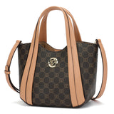 شنطة كتف صغيرة جلد بي في سي ومايكروفايبر طبيعي لون بني