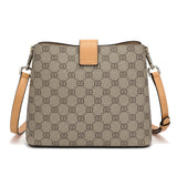 شنطة كتف صغيرة من جلد البي في سي والمايكروفايبر الطبيعي والفاخر  لون بيج