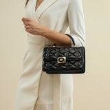 شنطة كتف قفل مغناطيسي بحزام لون اسود - 6