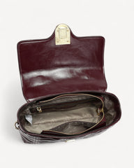Elegant handbag and shoulder bag - luxurious design and elegant maroon color