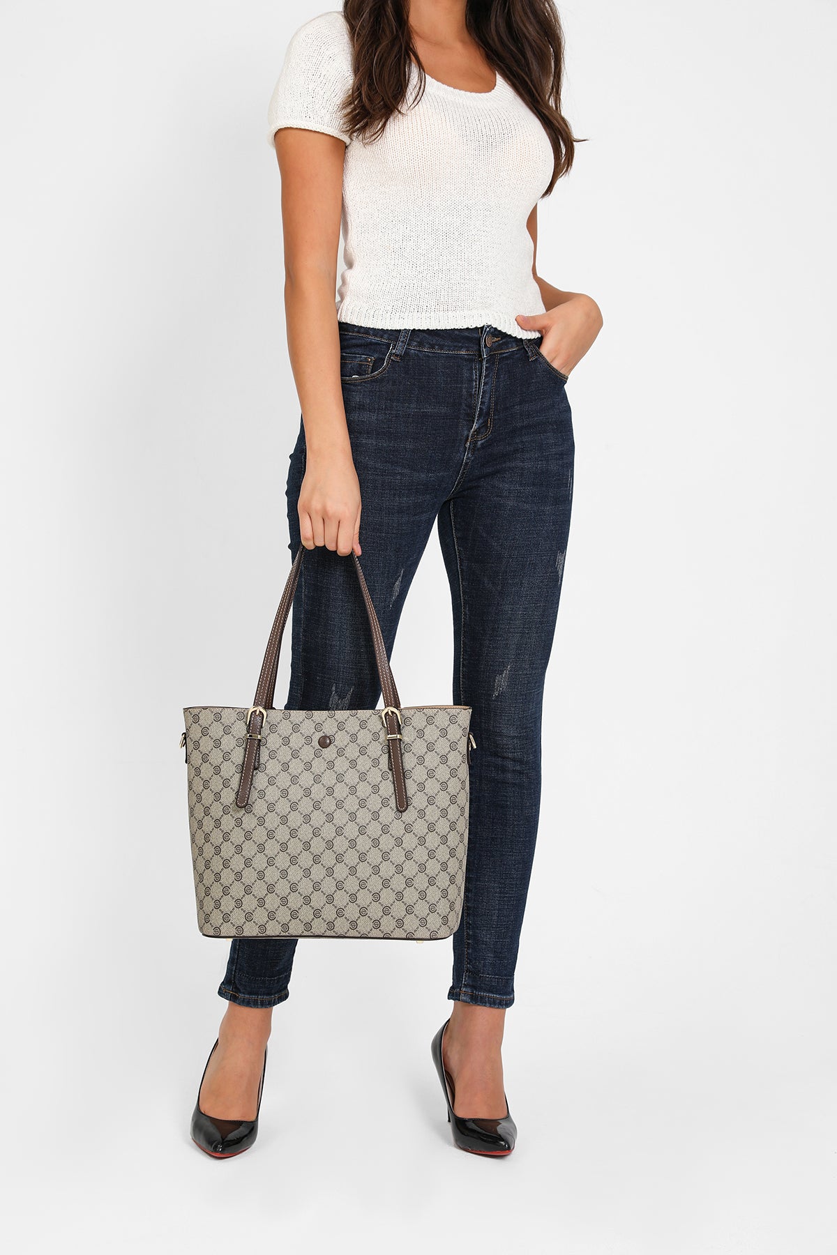 شنطة توت بمقبض علوي وحزام كتف لون بني فاتح - 8