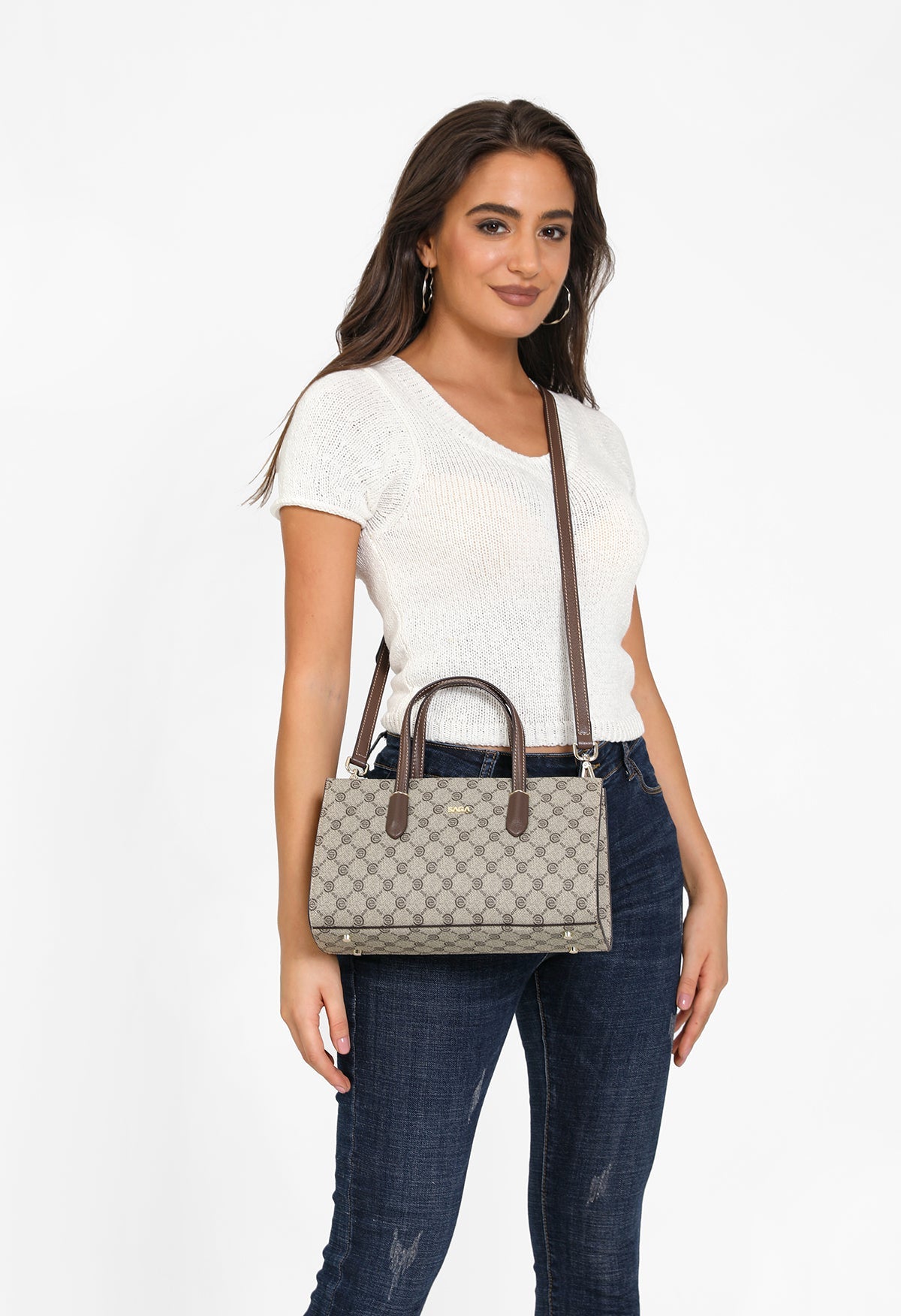 شنطة كتف مونوغرام بحامل لون بني فاتح - 8