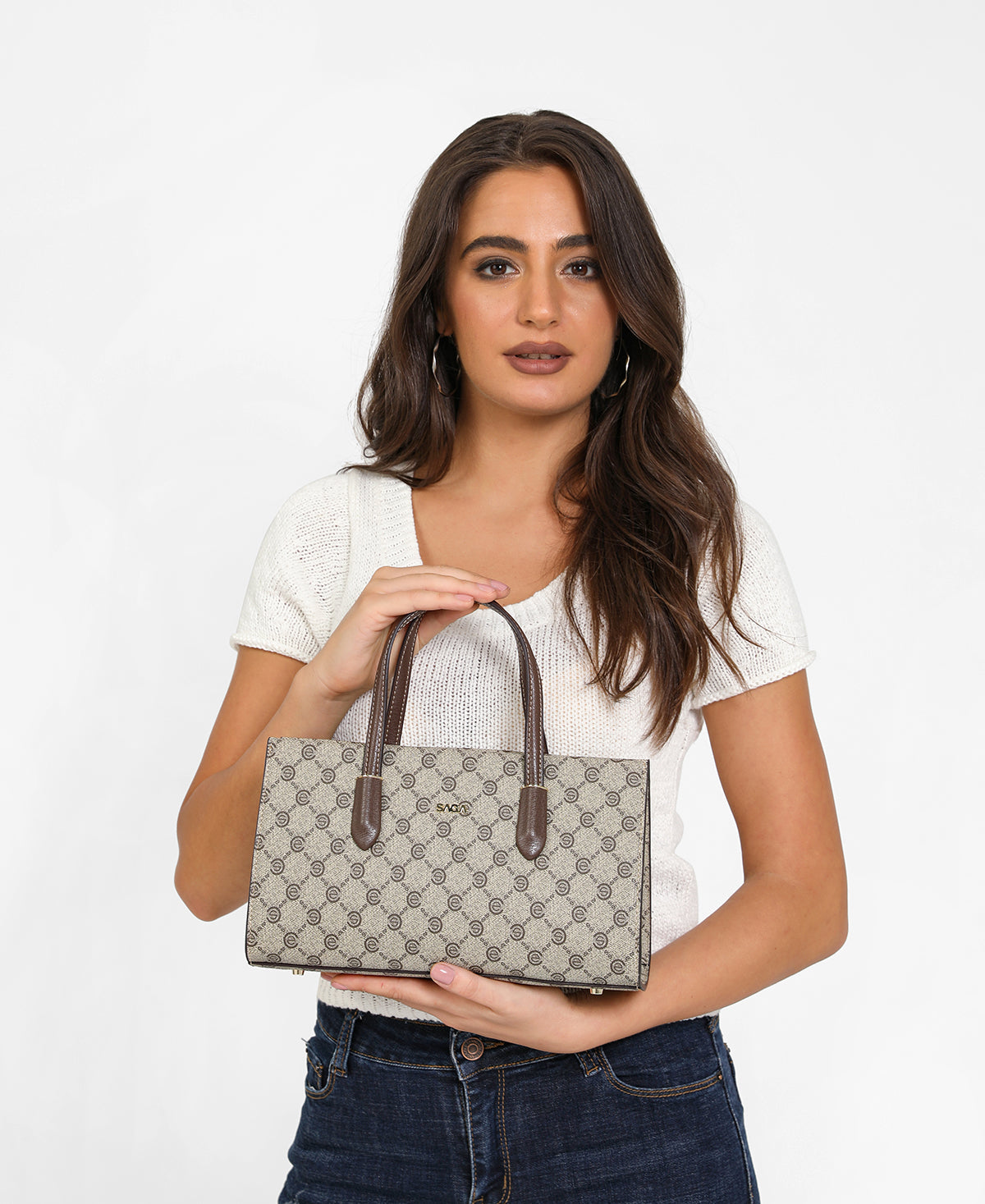 شنطة كتف مونوغرام بحامل لون بني فاتح - 11