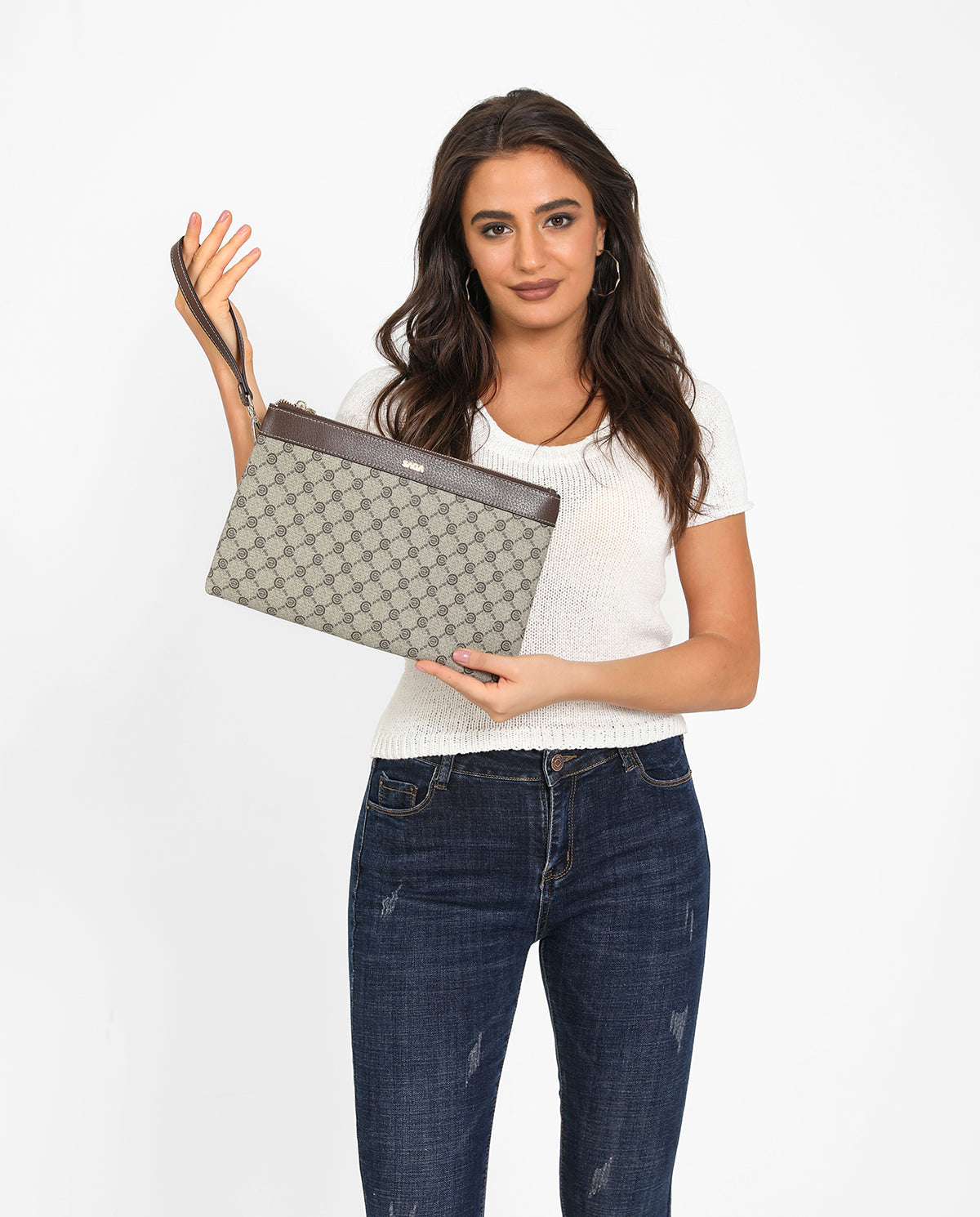 شنطة كلتش خفيفة الوزن لون بيج - 10