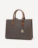 شنطة كتف واسعة بحامل قابل للتعديل لون بني - 1