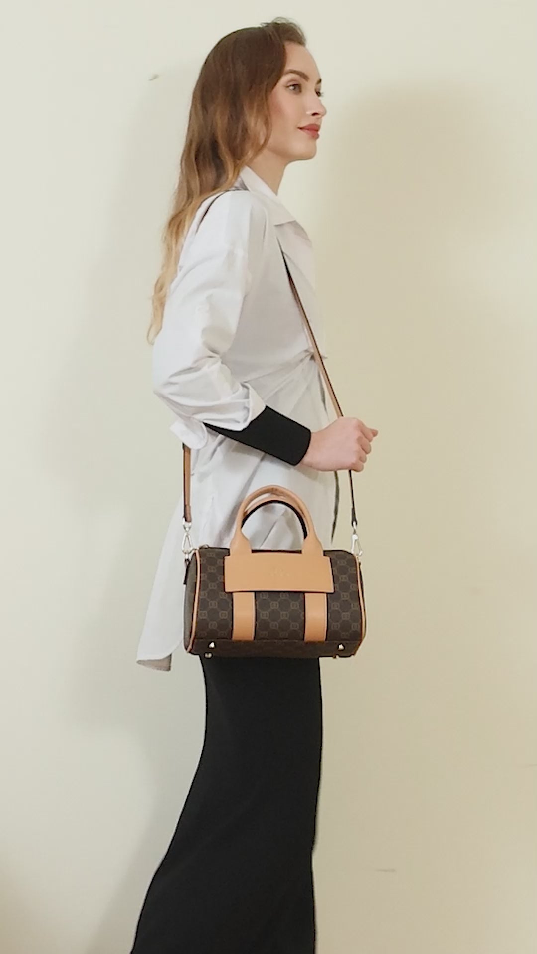 Small shoulder bag, genuine leather, black color 